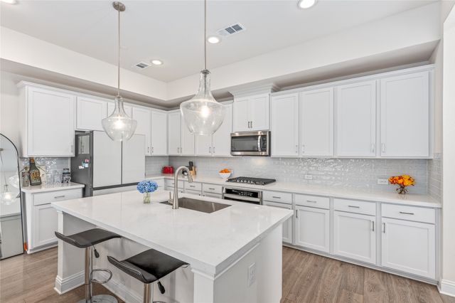 300 Colusa Drive, Lewisville, TX 75056