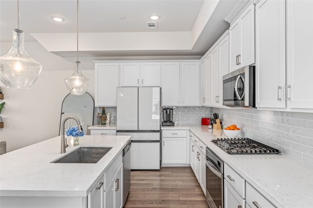 300 Colusa Drive, Lewisville, TX 75056