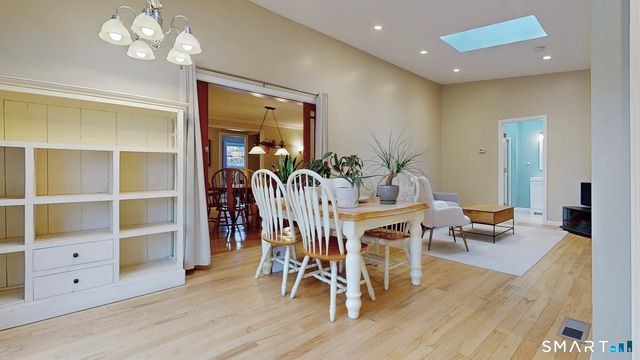 22 Hollywood Avenue, Milford, CT 06460