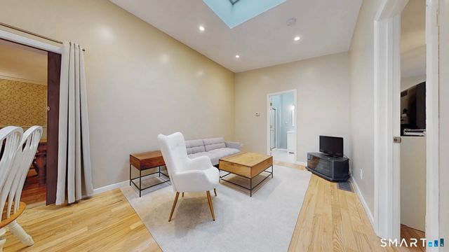 22 Hollywood Avenue, Milford, CT 06460