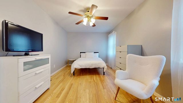 22 Hollywood Avenue, Milford, CT 06460