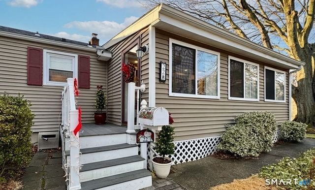 22 Hollywood Avenue, Milford, CT 06460