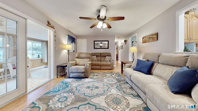 22 Hollywood Avenue, Milford, CT 06460