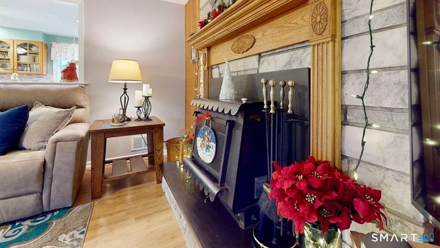 22 Hollywood Avenue, Milford, CT 06460