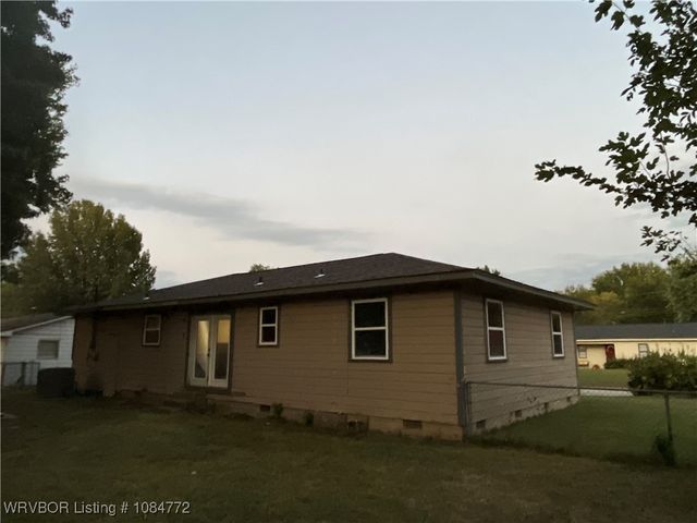 8000 Colony Lane, Fort Smith, AR 72908