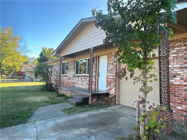 8000 Colony Lane, Fort Smith, AR 72908