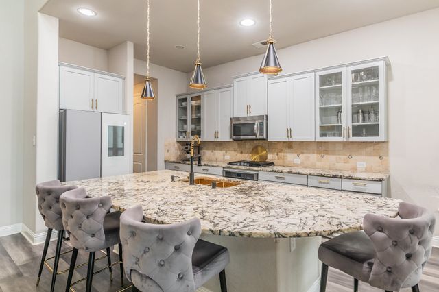 401 Mossy Rock Drive, Mckinney, TX 75071