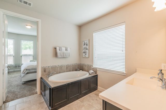 401 Mossy Rock Drive, Mckinney, TX 75071