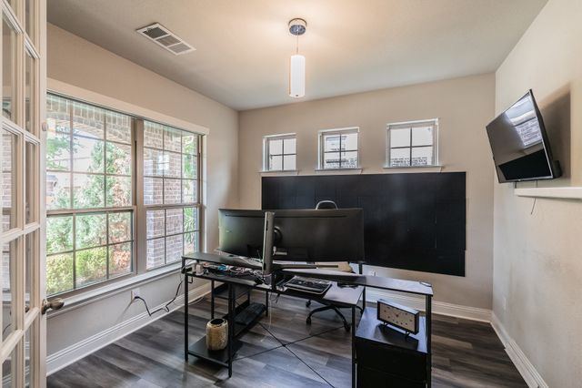 401 Mossy Rock Drive, Mckinney, TX 75071