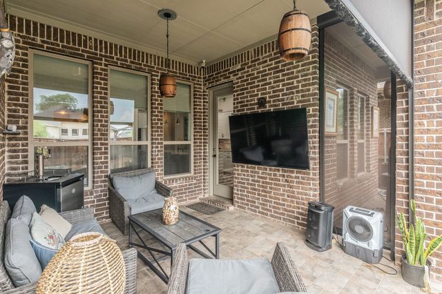 401 Mossy Rock Drive, Mckinney, TX 75071