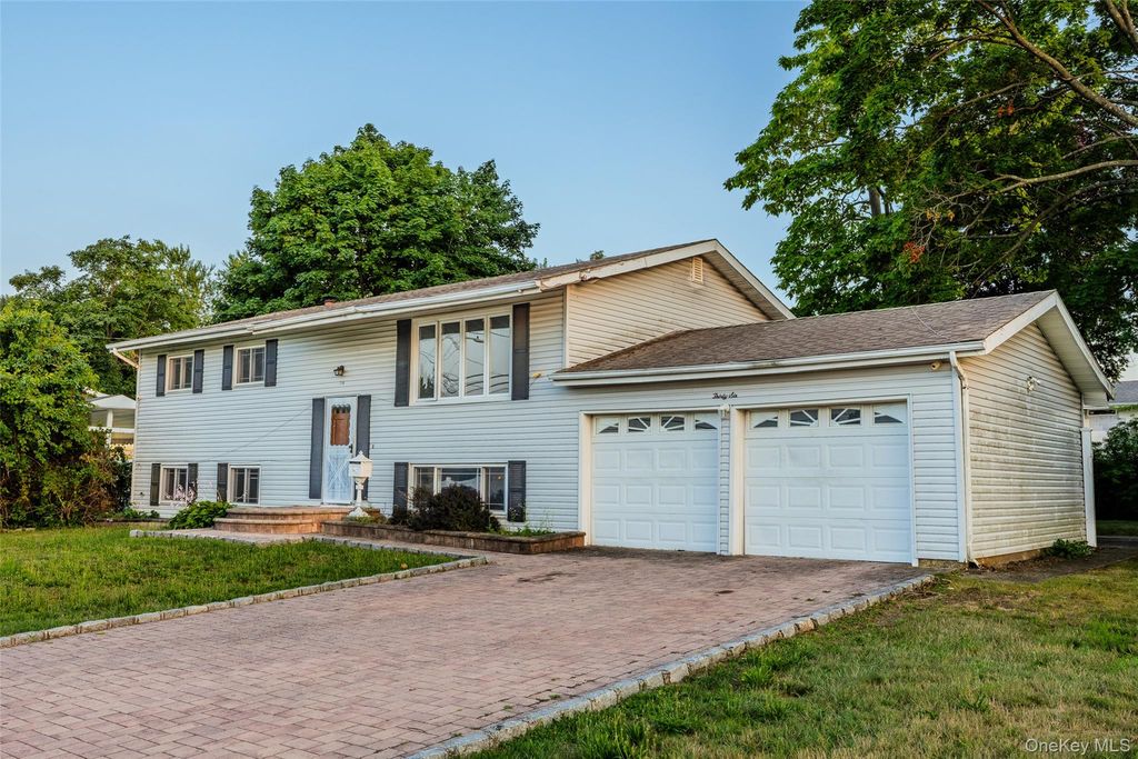 36 Clearview Drive, Wyandanch, NY 11798 — photo 5