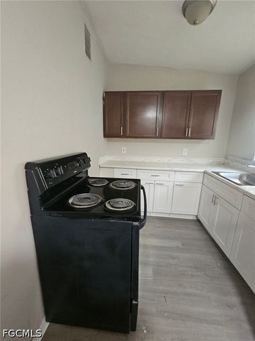 3022 guava ST, Fort Myers, FL 33916