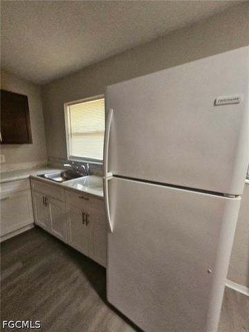3022 guava ST, Fort Myers, FL 33916