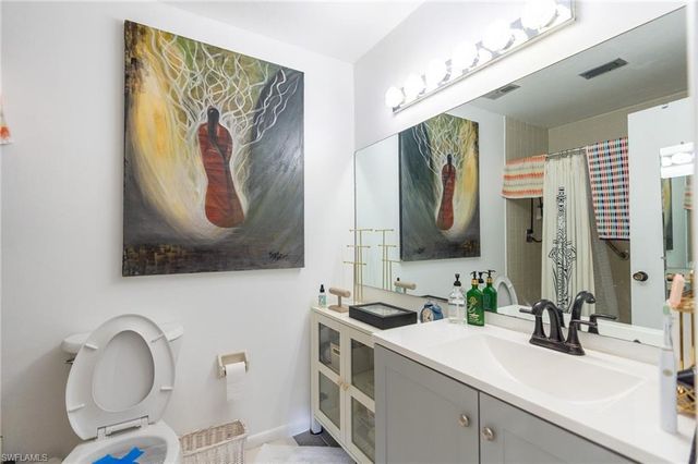 1000 Palm View DR 203, Naples, FL 34110