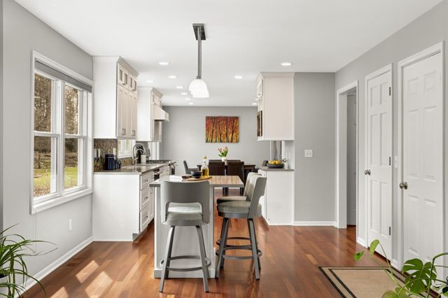 3645 Laurel Drive, Deephaven, MN 55391