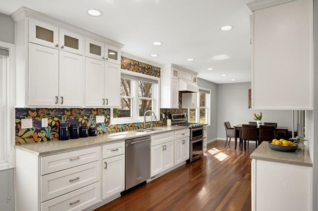 3645 Laurel Drive, Deephaven, MN 55391