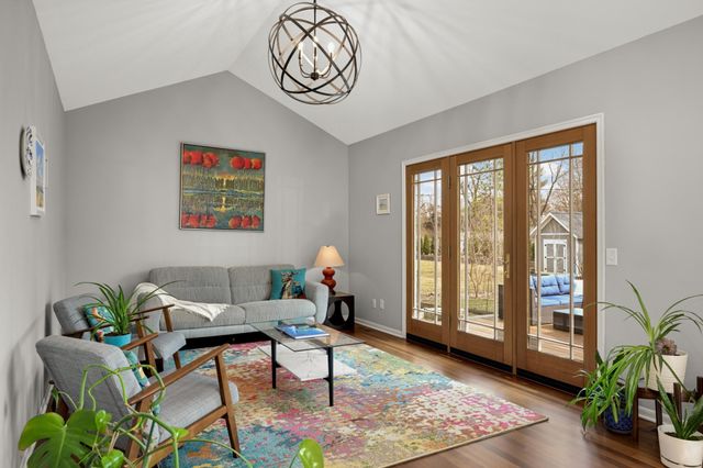 3645 Laurel Drive, Deephaven, MN 55391