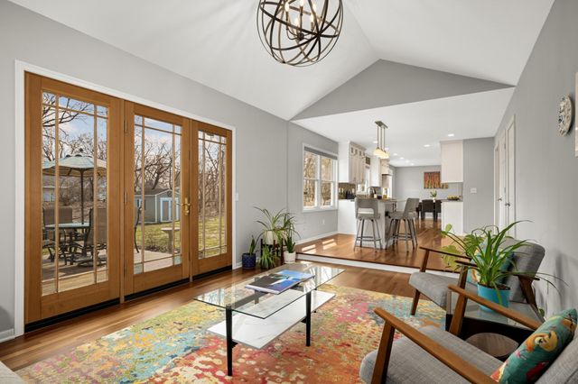 3645 Laurel Drive, Deephaven, MN 55391