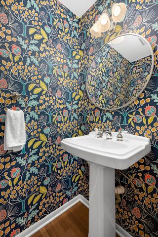 3645 Laurel Drive, Deephaven, MN 55391