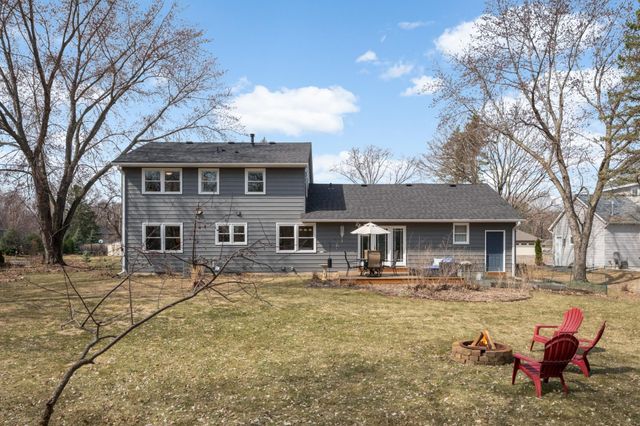 3645 Laurel Drive, Deephaven, MN 55391