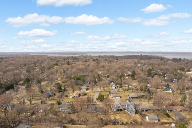 3645 Laurel Drive, Deephaven, MN 55391