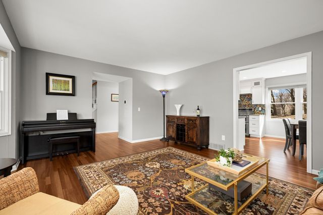 3645 Laurel Drive, Deephaven, MN 55391