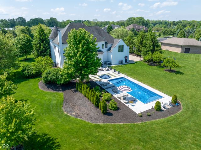 7850 Cheval Rue Court, Zionsville, IN 46077
