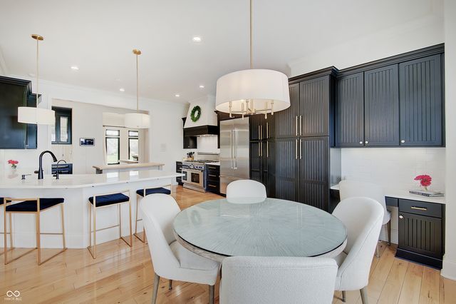 7850 Cheval Rue Court, Zionsville, IN 46077