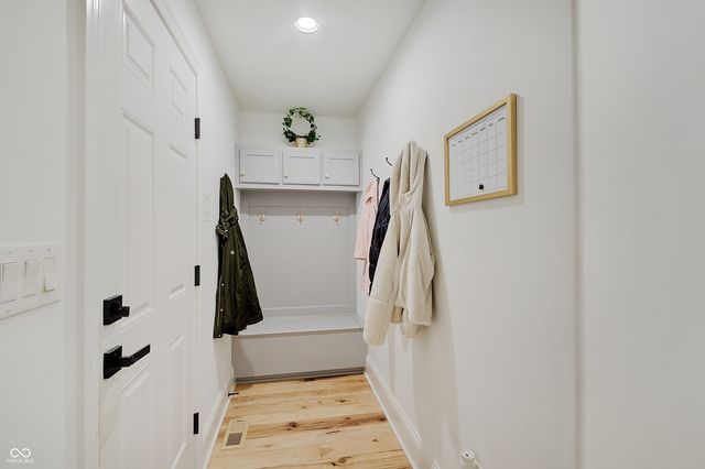 7850 Cheval Rue Court, Zionsville, IN 46077