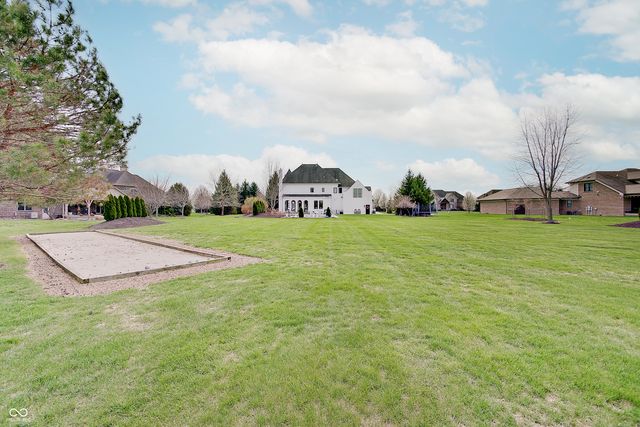 7850 Cheval Rue Court, Zionsville, IN 46077