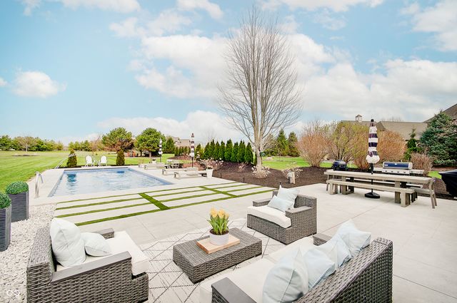 7850 Cheval Rue Court, Zionsville, IN 46077