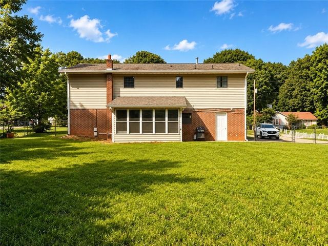 209 Ridge Run, Stockbridge, GA 30281