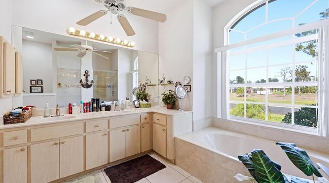 324 OAKWOOD CIRCLE, Englewood, FL 34223