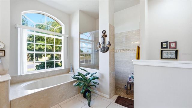 324 OAKWOOD CIRCLE, Englewood, FL 34223