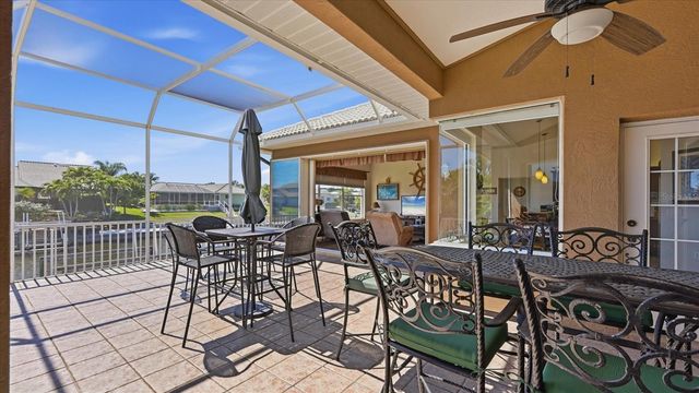 324 OAKWOOD CIRCLE, Englewood, FL 34223