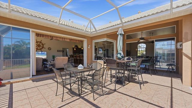324 OAKWOOD CIRCLE, Englewood, FL 34223