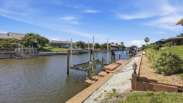324 OAKWOOD CIRCLE, Englewood, FL 34223
