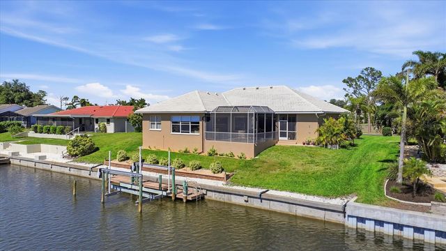 324 OAKWOOD CIRCLE, Englewood, FL 34223