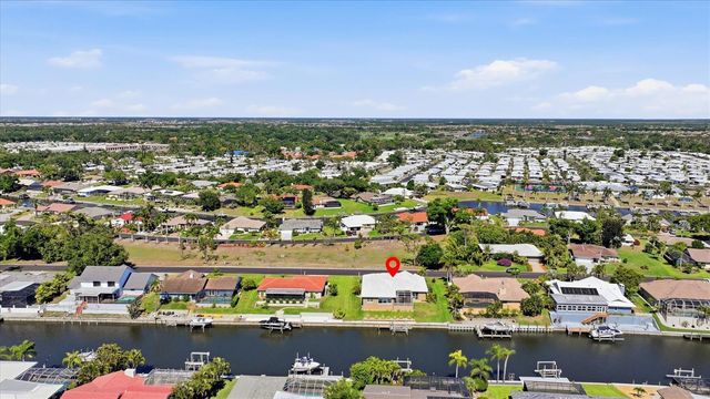 324 OAKWOOD CIRCLE, Englewood, FL 34223