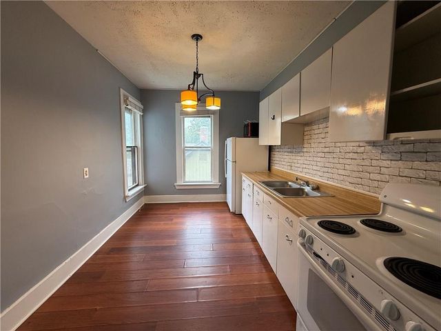 304 Vine Street, Leavenworth, KS 66048