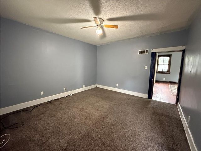 304 Vine Street, Leavenworth, KS 66048