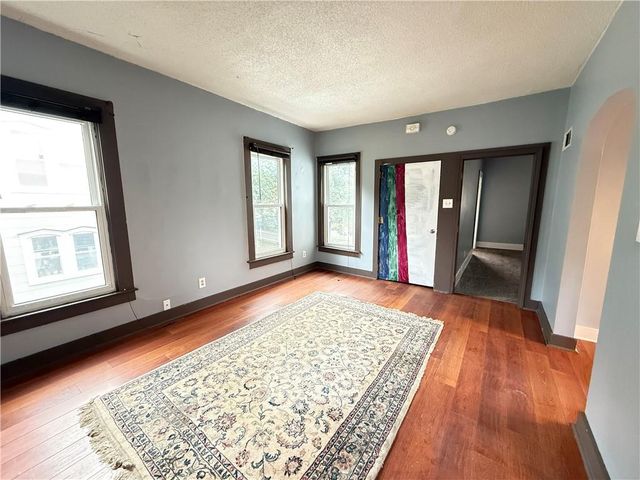 304 Vine Street, Leavenworth, KS 66048