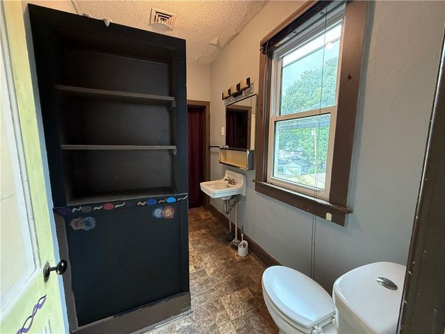 304 Vine Street, Leavenworth, KS 66048