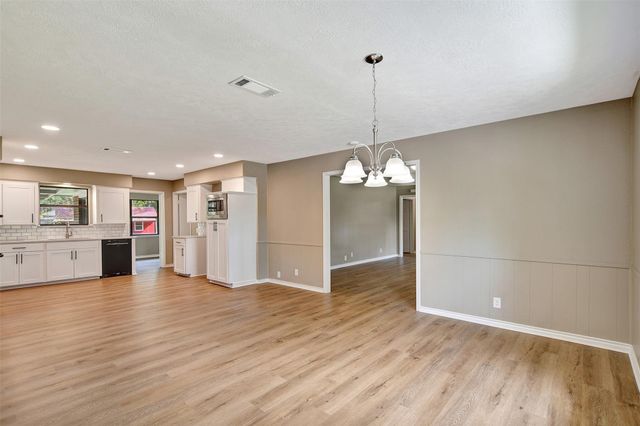 18742 Mink Lake Drive, Magnolia, TX 77355