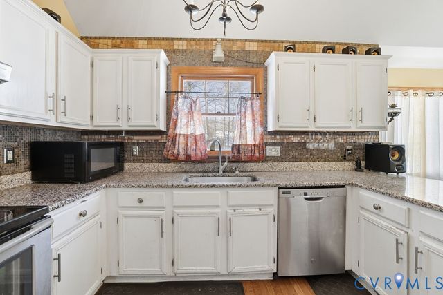 526 Aldengate Ter, Midlothian, VA 23114