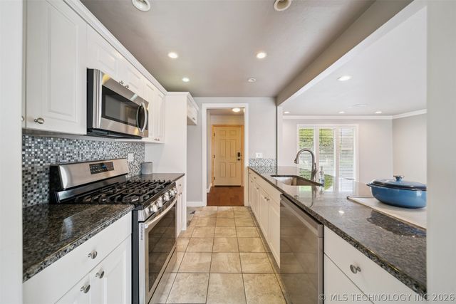 5206 S Harvard Avenue 103, Tulsa, OK 74135
