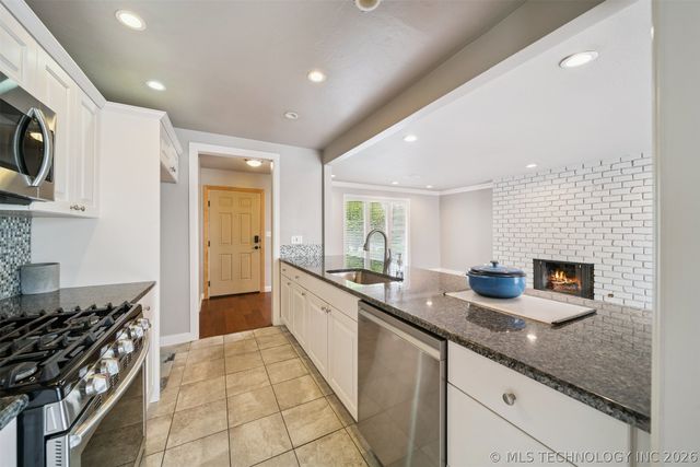 5206 S Harvard Avenue 103, Tulsa, OK 74135