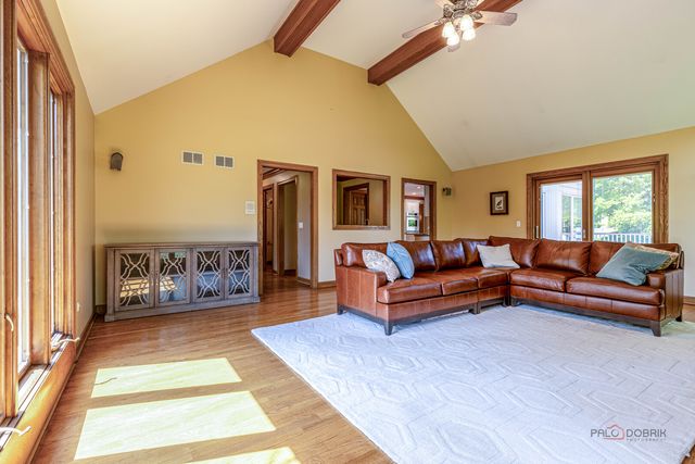 3944 Lakeview Court, Long Grove, IL 60047