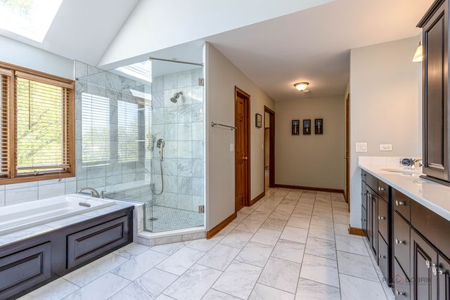 3944 Lakeview Court, Long Grove, IL 60047