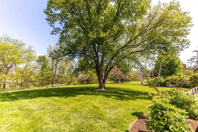 3944 Lakeview Court, Long Grove, IL 60047